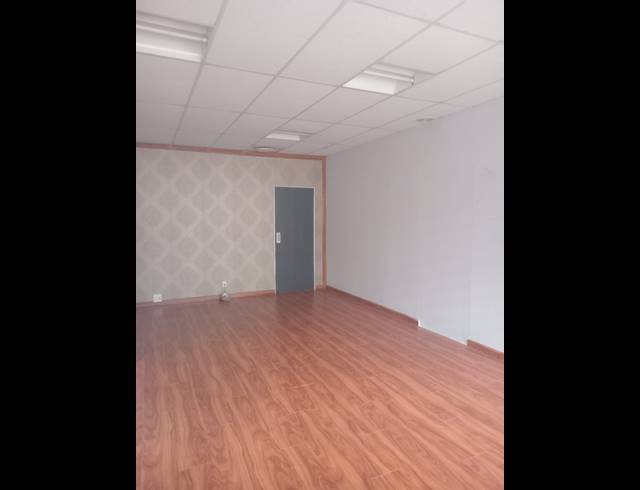 Office property to rent in ORMONDE